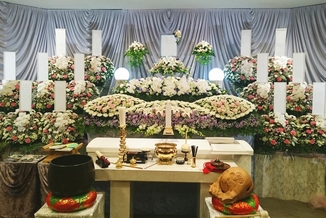 首都圏の提携葬祭会場は200カ所以上。ホールロゼリア以外でのお葬式のご手配もおまかせください。
