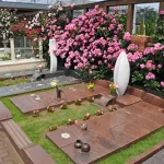 府中ふれあいパーク　バラに囲まれた明るい墓域（サムネイル5）