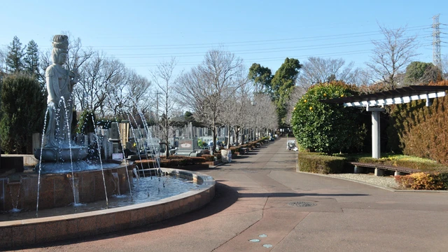 緑が豊富な園内