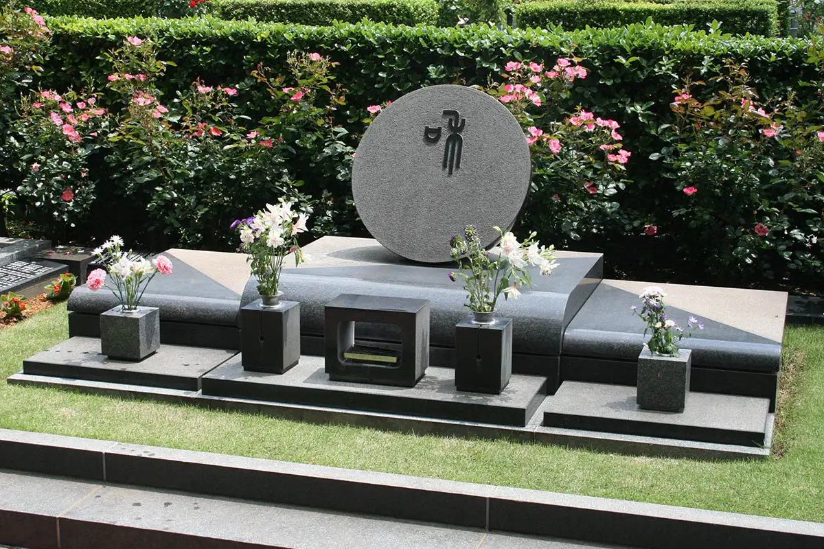 佐倉ふれあいパーク　集合墓「和（やわらぎ）」