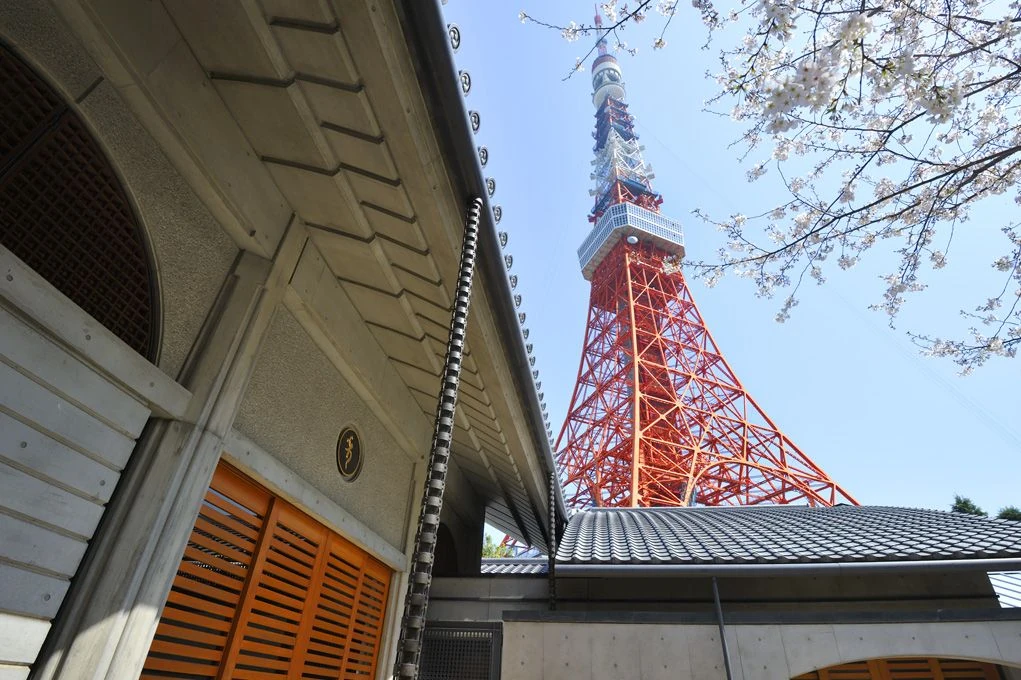 まじかに見える東京タワー