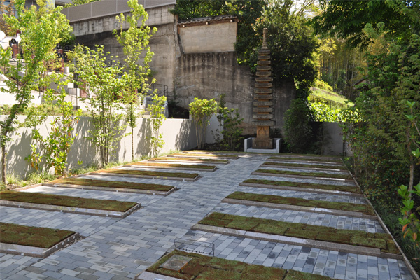 武蔵小金井 金藏院「はけの墓苑」 / 東京都小金井市