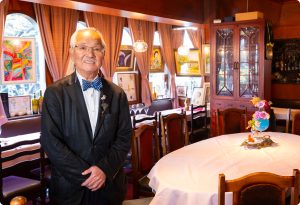 人生を彩る絵画のように― 日本ソムリエ界のパイオニア・磧本修二氏が語る、人生を豊かにするワインの楽しみ方