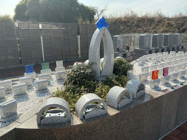 永代供養墓「久遠（とわ）」