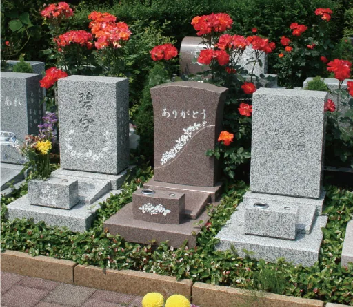 完成型墓所「想（おもい）」